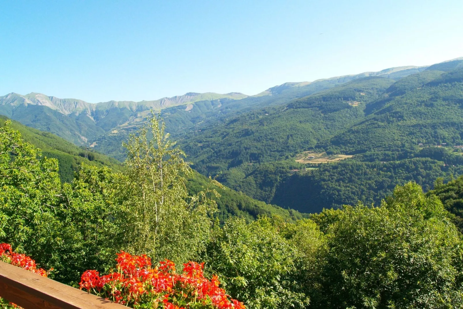 Chalet Appennino-View summer