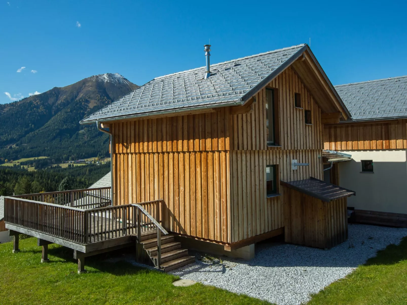 Premium #7 mit IR-Sauna&Sprudelbad-Outside