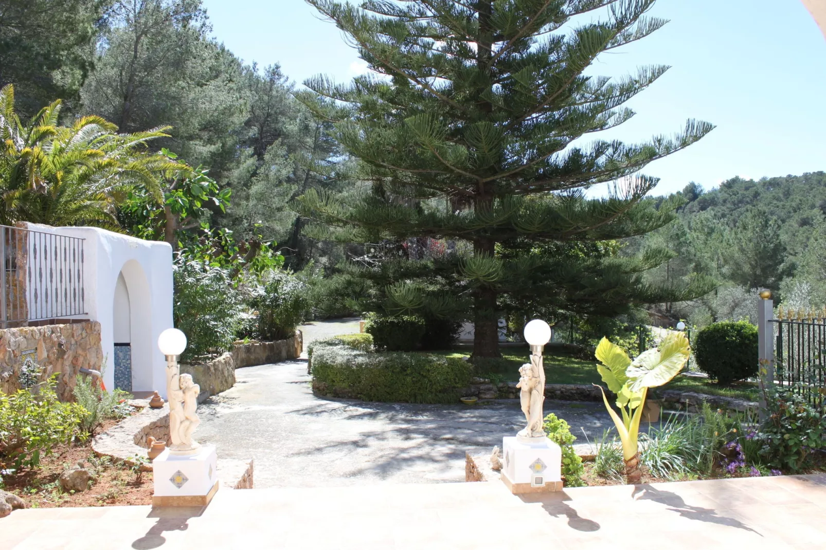 Can Vich I-Gardens summer