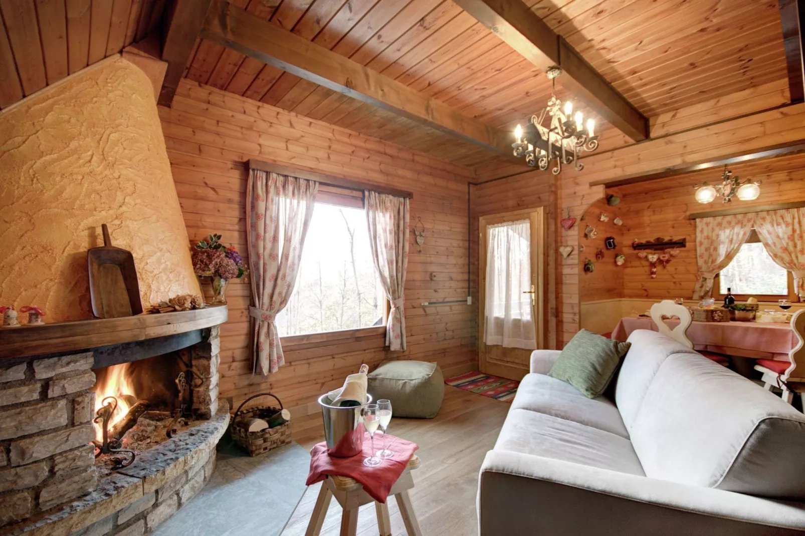 Chalet Appennino-Living room