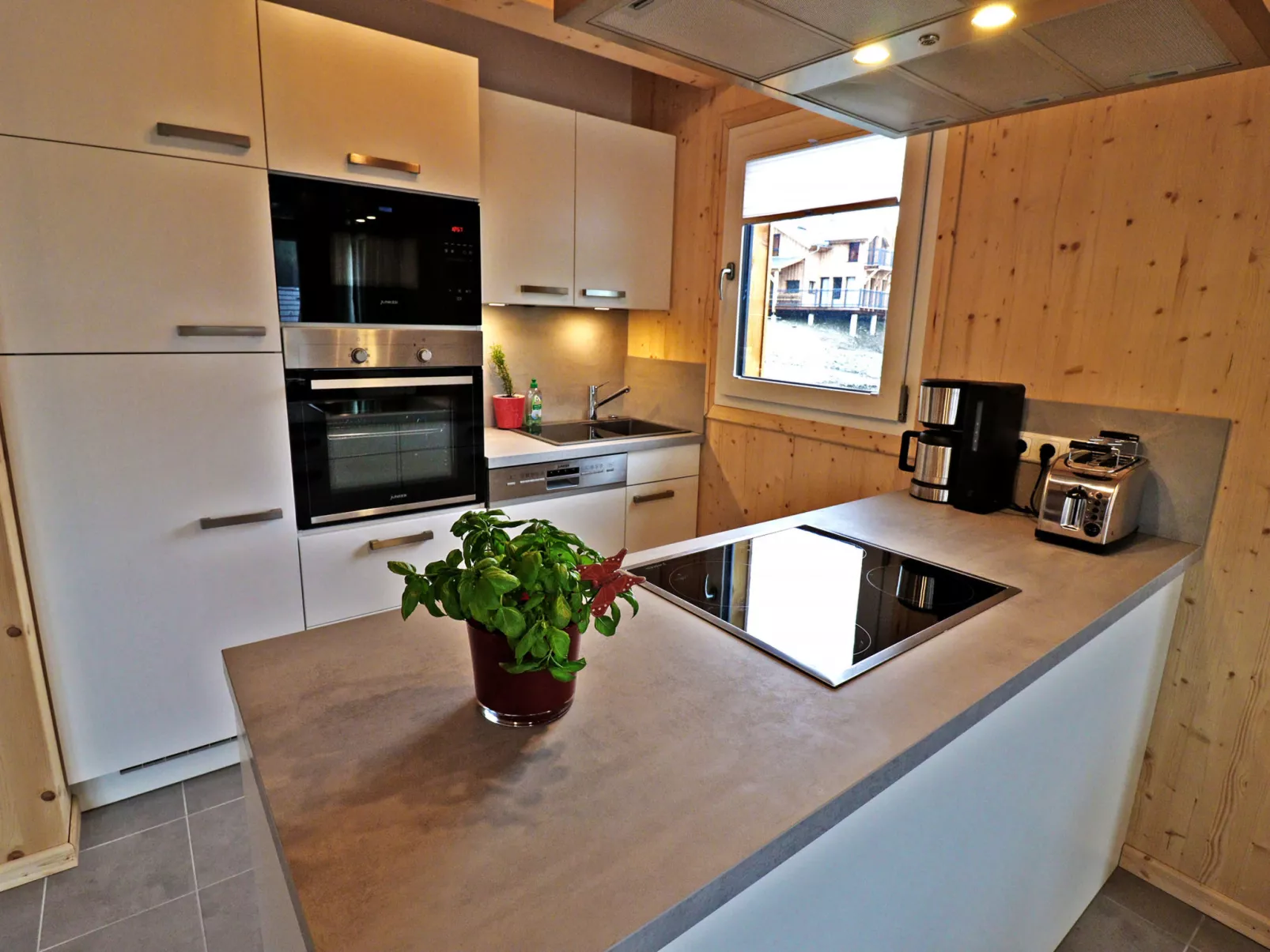 Superior #11 IR-Sauna&Sprudelwanne