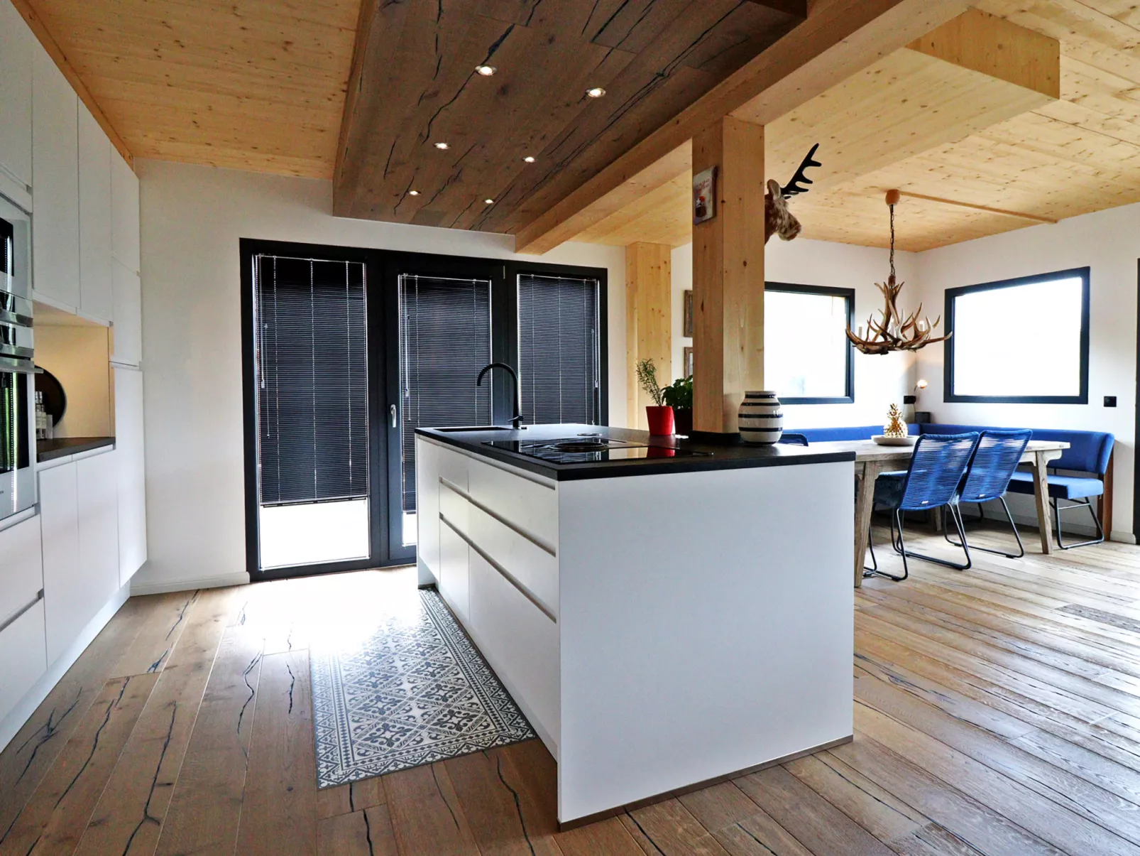 Superior #11 IR-Sauna&Sprudelwanne-Inside