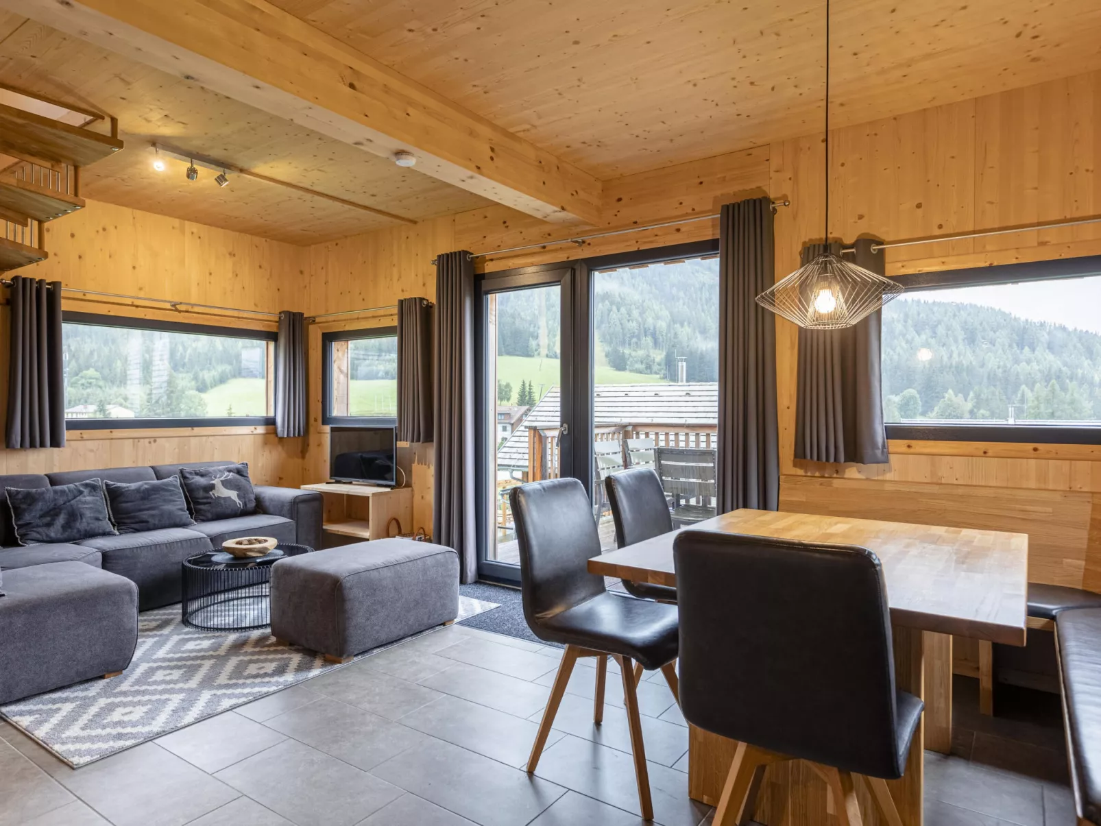 Superior #2 mit IR-Sauna & Sprudelbad-Inside