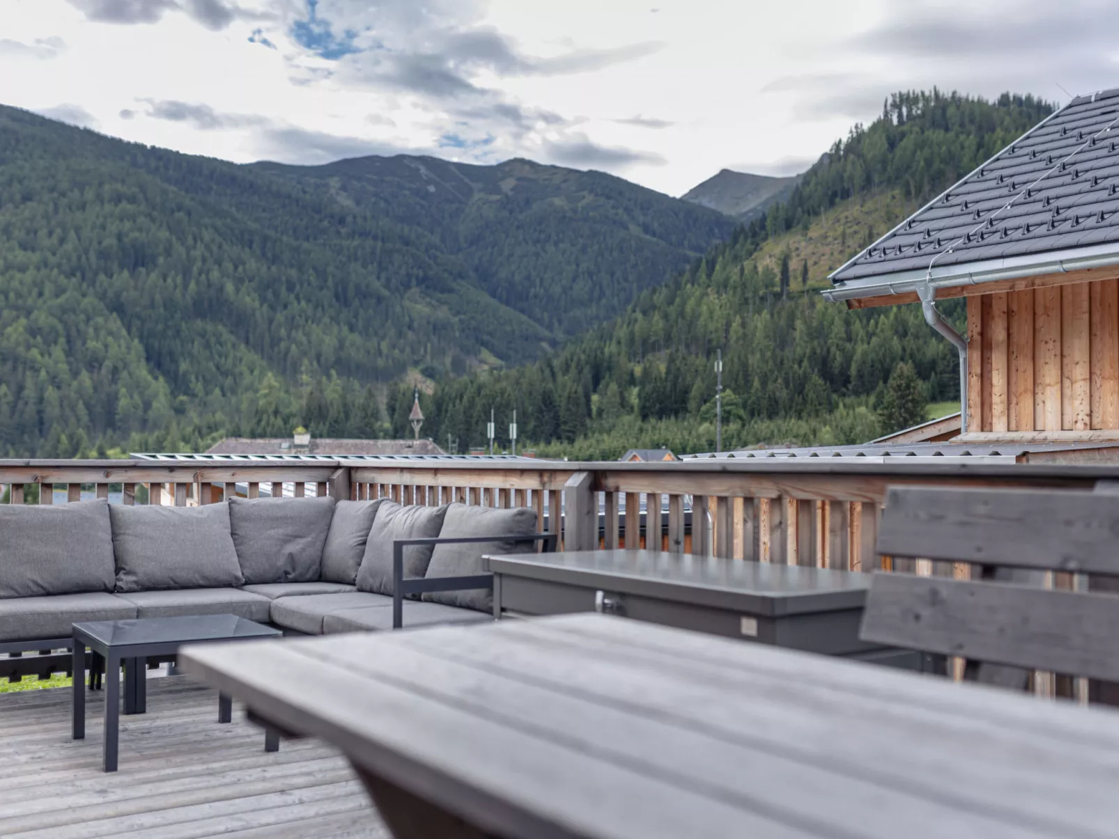 Superior #2 mit IR-Sauna & Sprudelbad-Outside