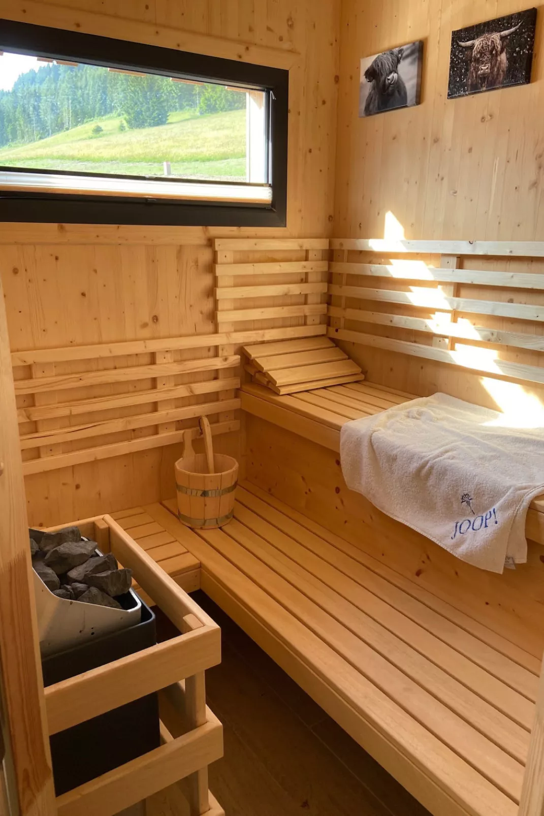 Premium #58 mit Sauna & Sprudelbad-Inside