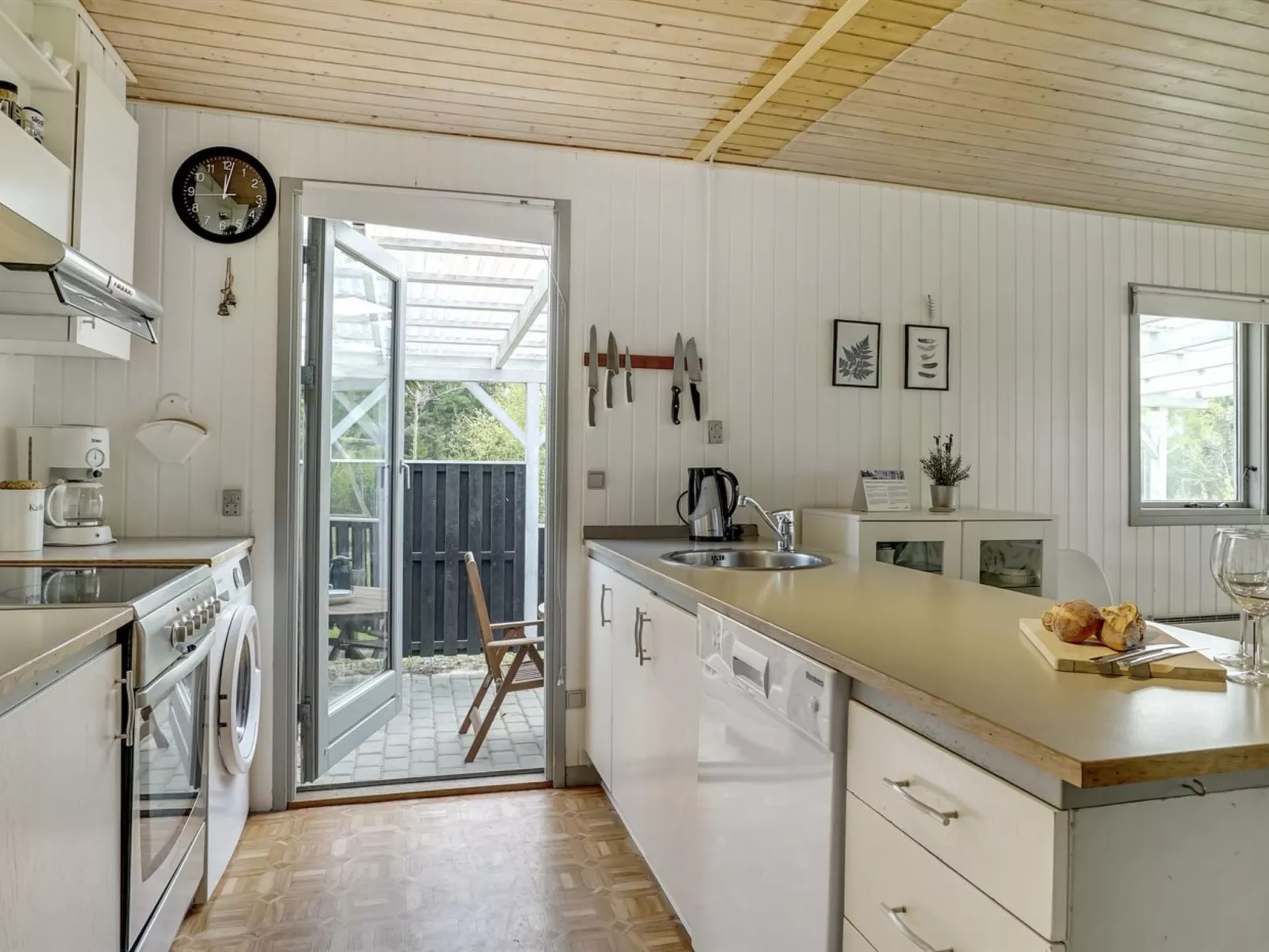 "Tarja" - 150m from the sea-Drinnen