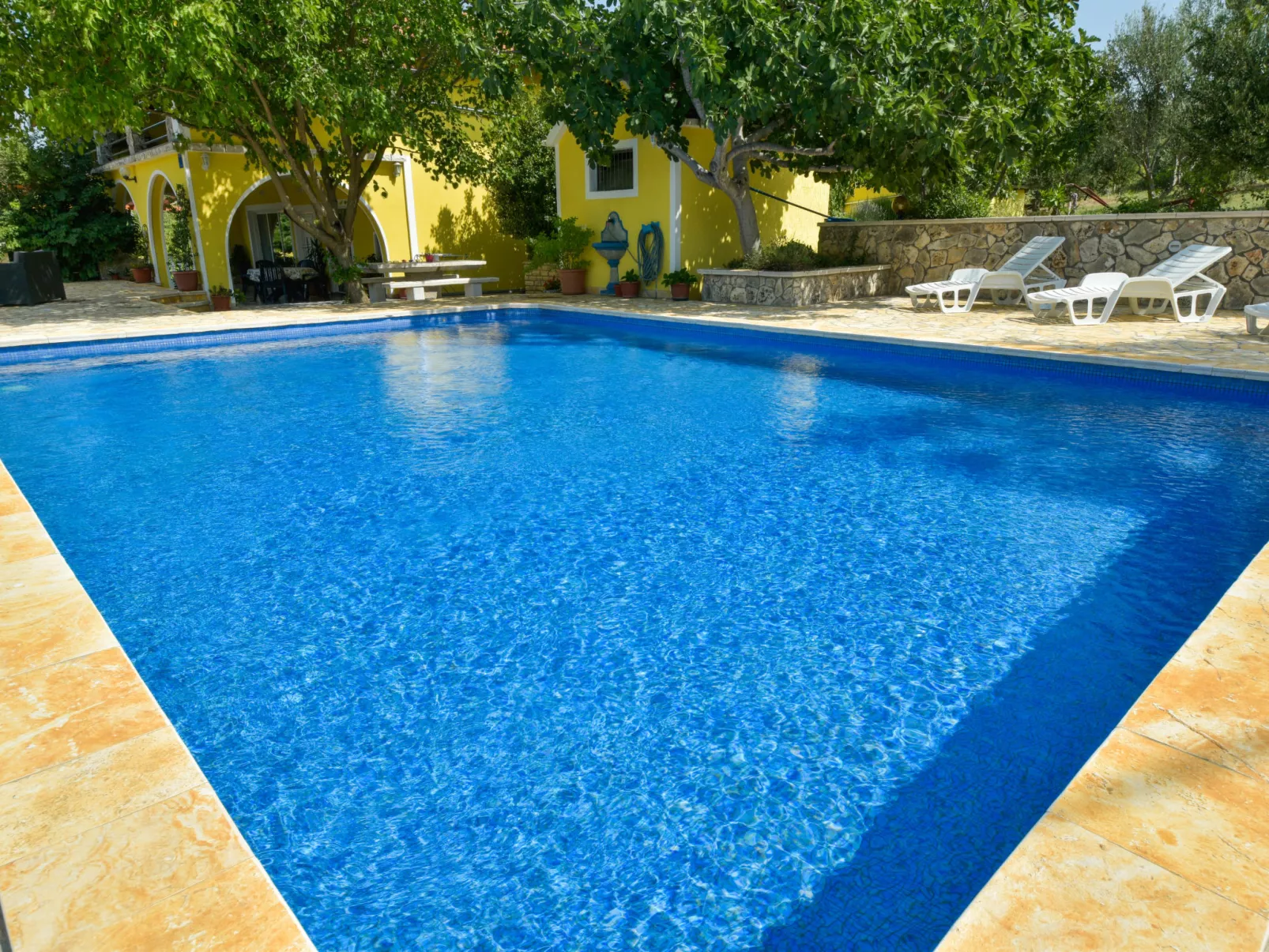 Villa Luka-Outside