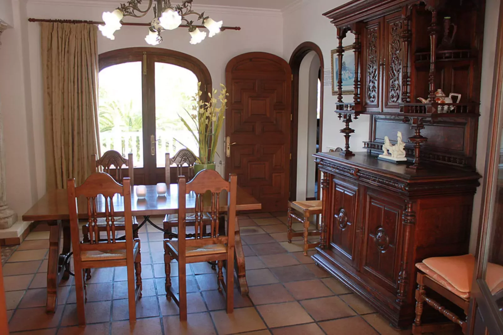 Can Vich II-Dining room