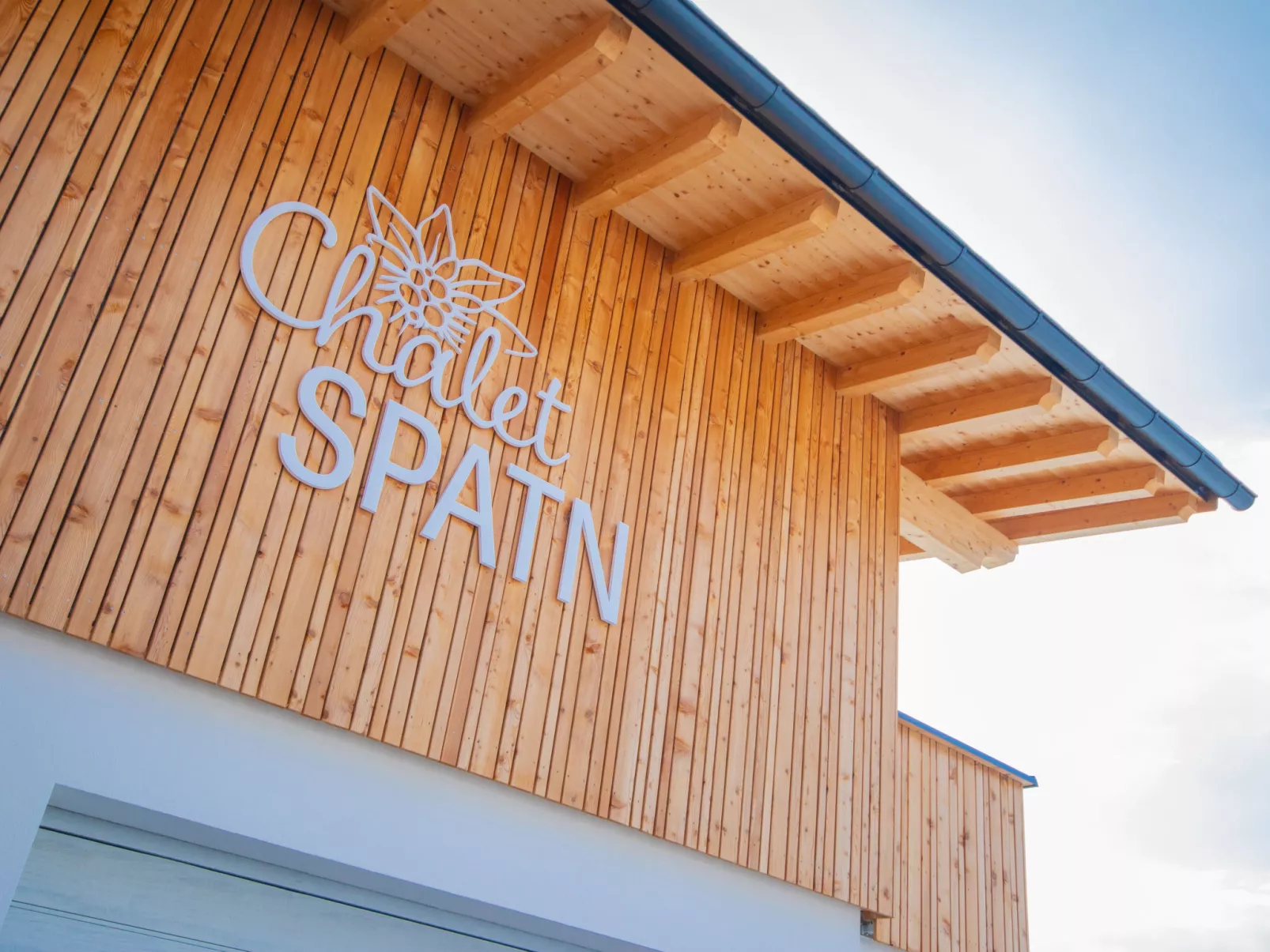 Chalet Spatn-Outside