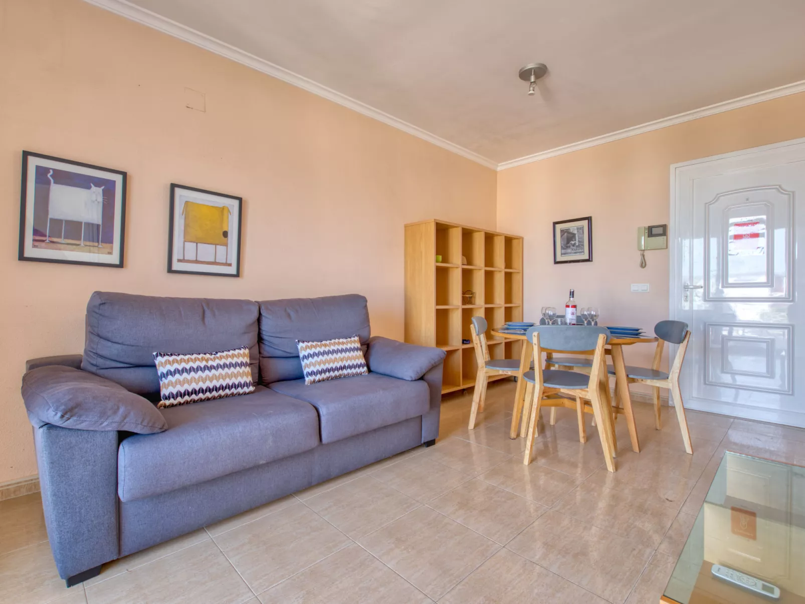 Bahia Blanca-Inside