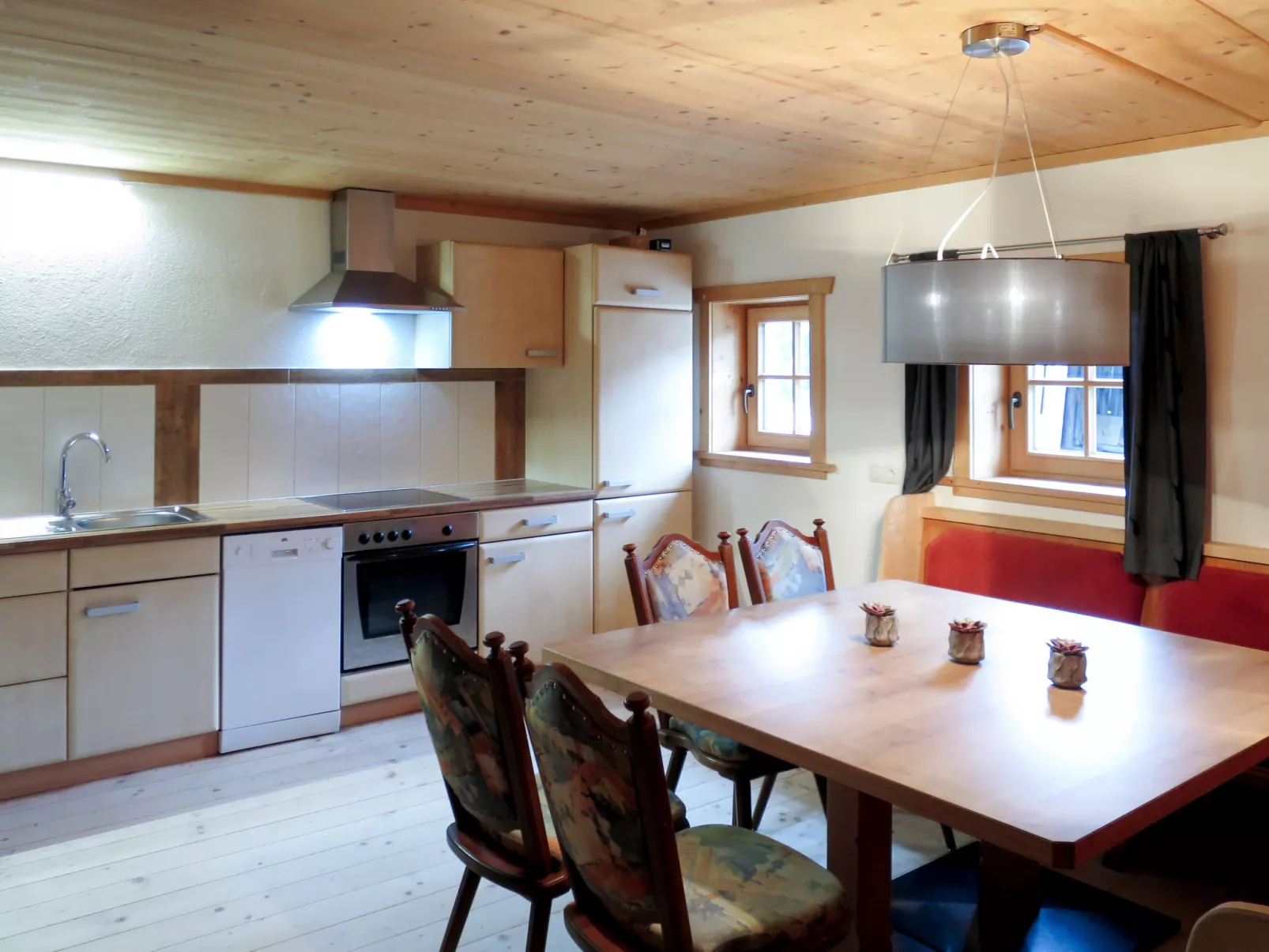 Alm Chalet-Inside