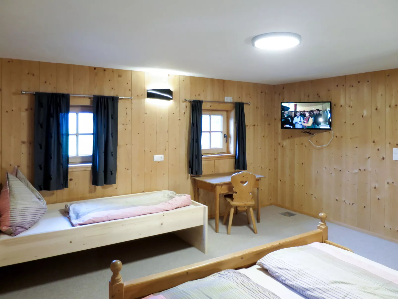 Alm Chalet-Inside