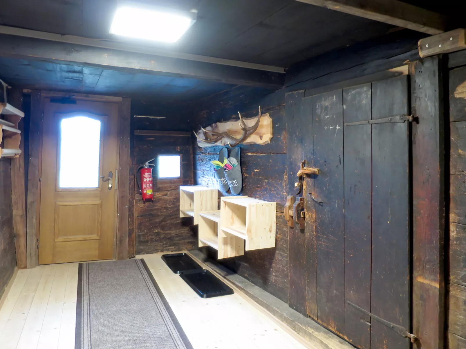 Alm Chalet-Inside