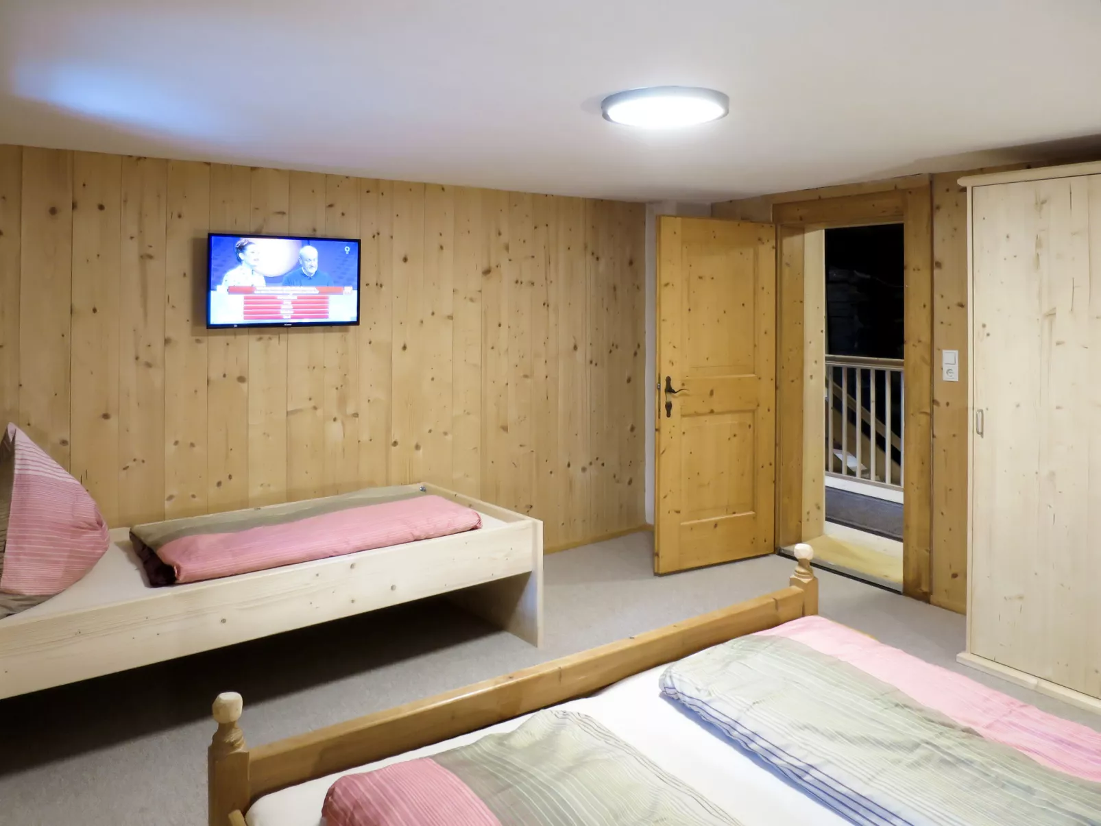 Alm Chalet-Inside