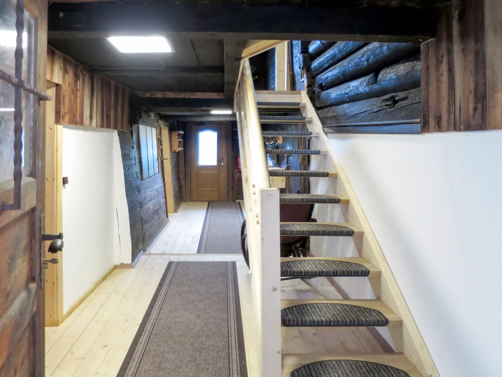 Alm Chalet-Inside