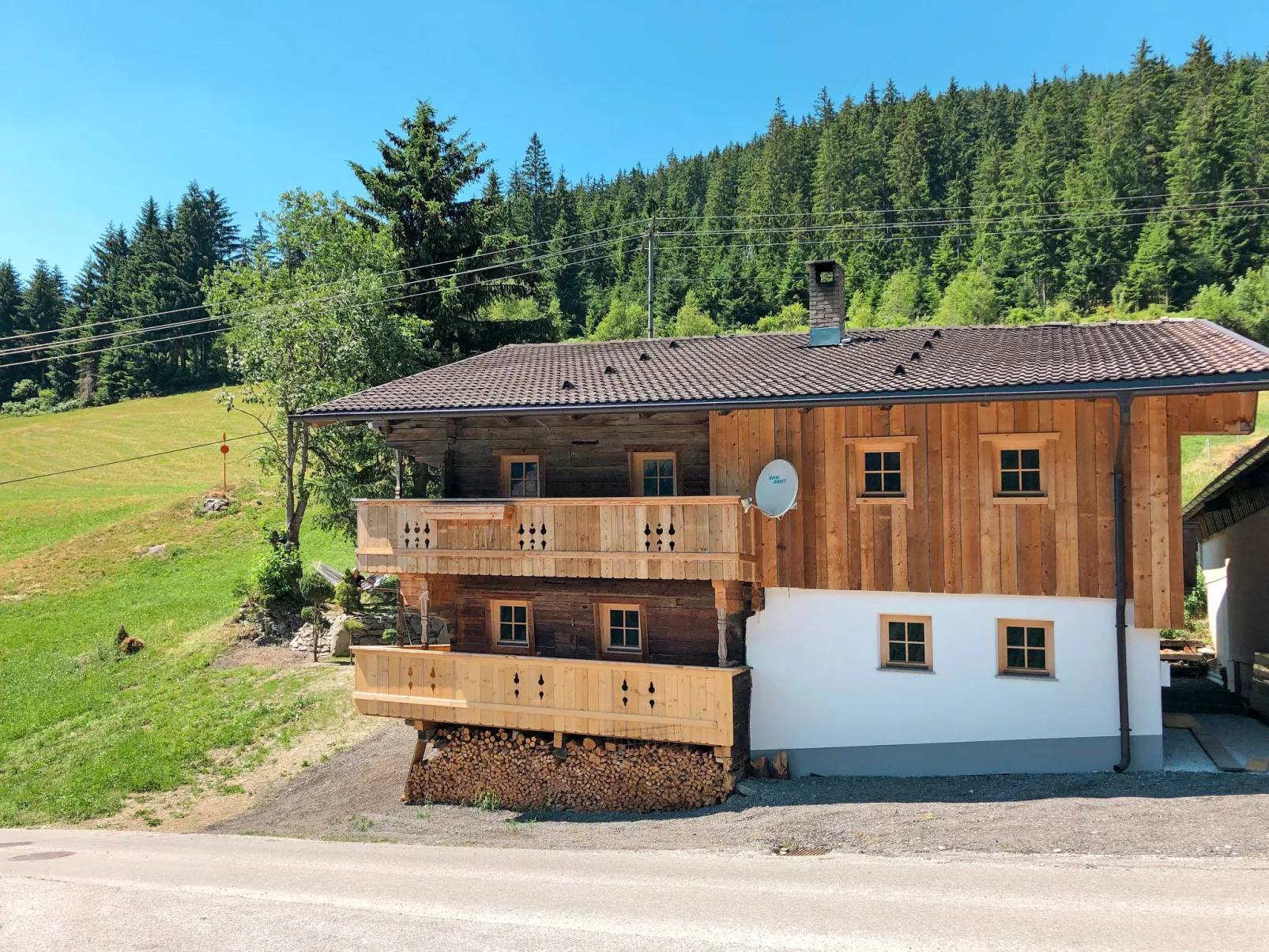 Alm Chalet-Outside