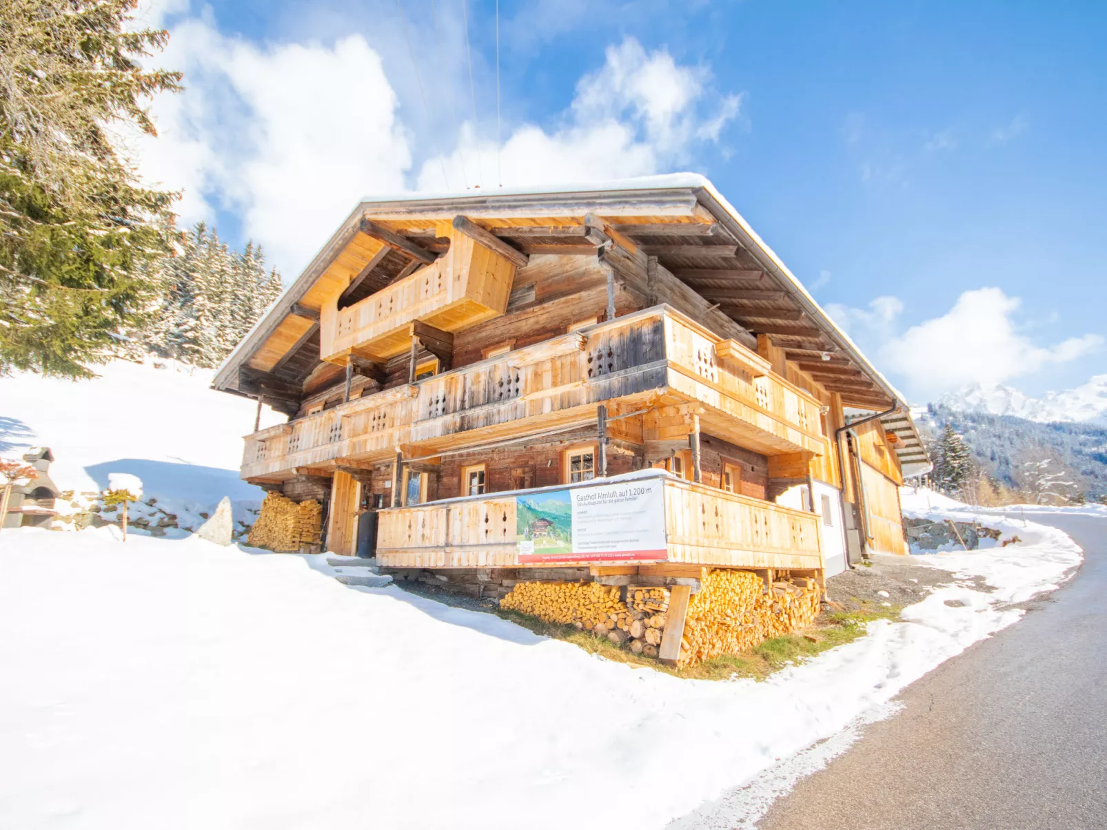 Alm Chalet-Outside