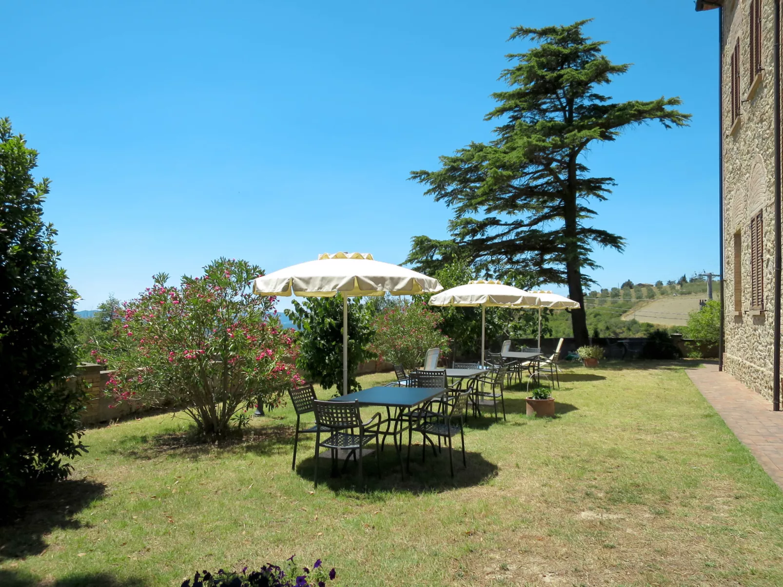 Villa Caggio-Outside