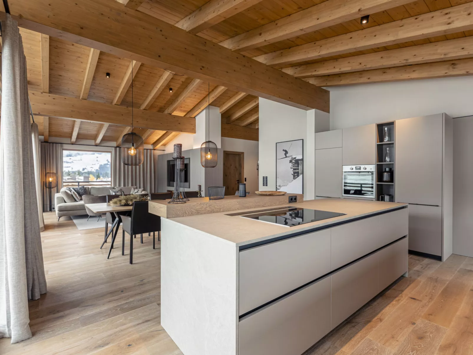 Penthouse mit 3 Schlafzimmern & Kamin-Inside