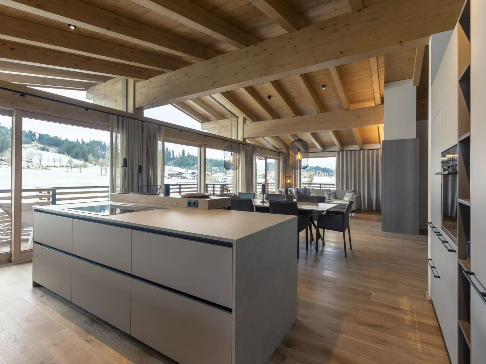 Penthouse mit 3 Schlafzimmern & Kamin-Inside