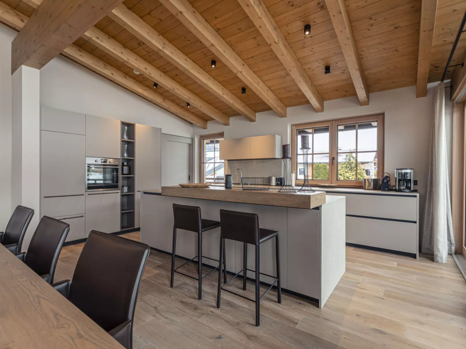 Penthouse mit 3 Schlafzimmern & Kamin-Inside