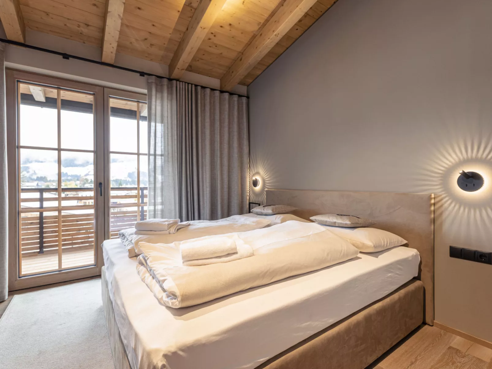Penthouse mit 3 Schlafzimmern & Kamin-Inside