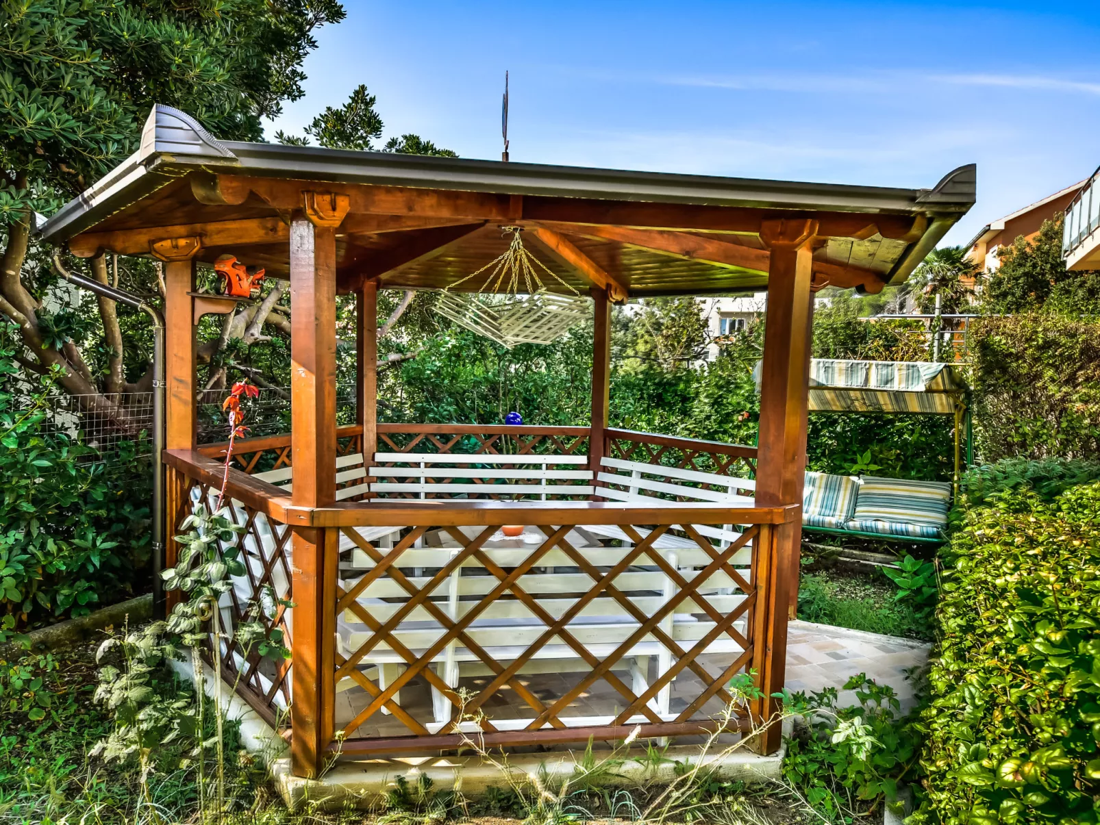 Lidija-Outside