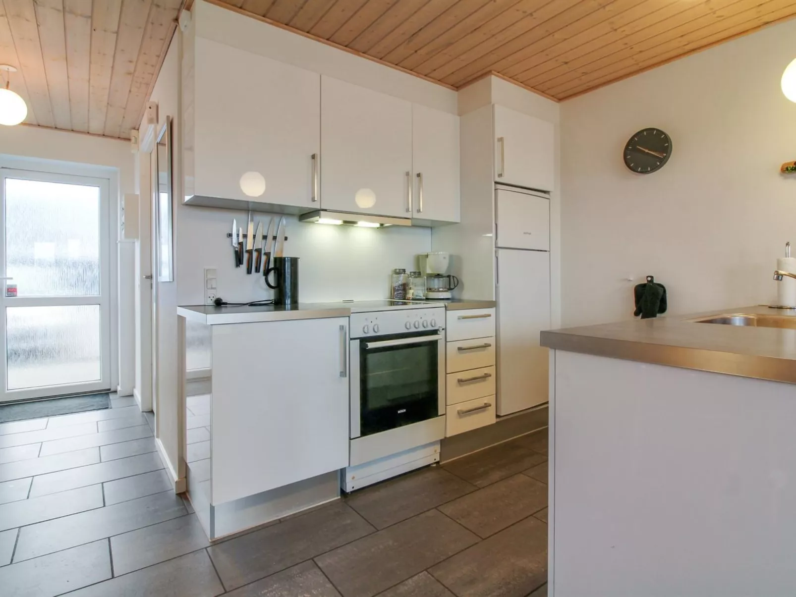 "Hariett" - 900m from the sea-Inside