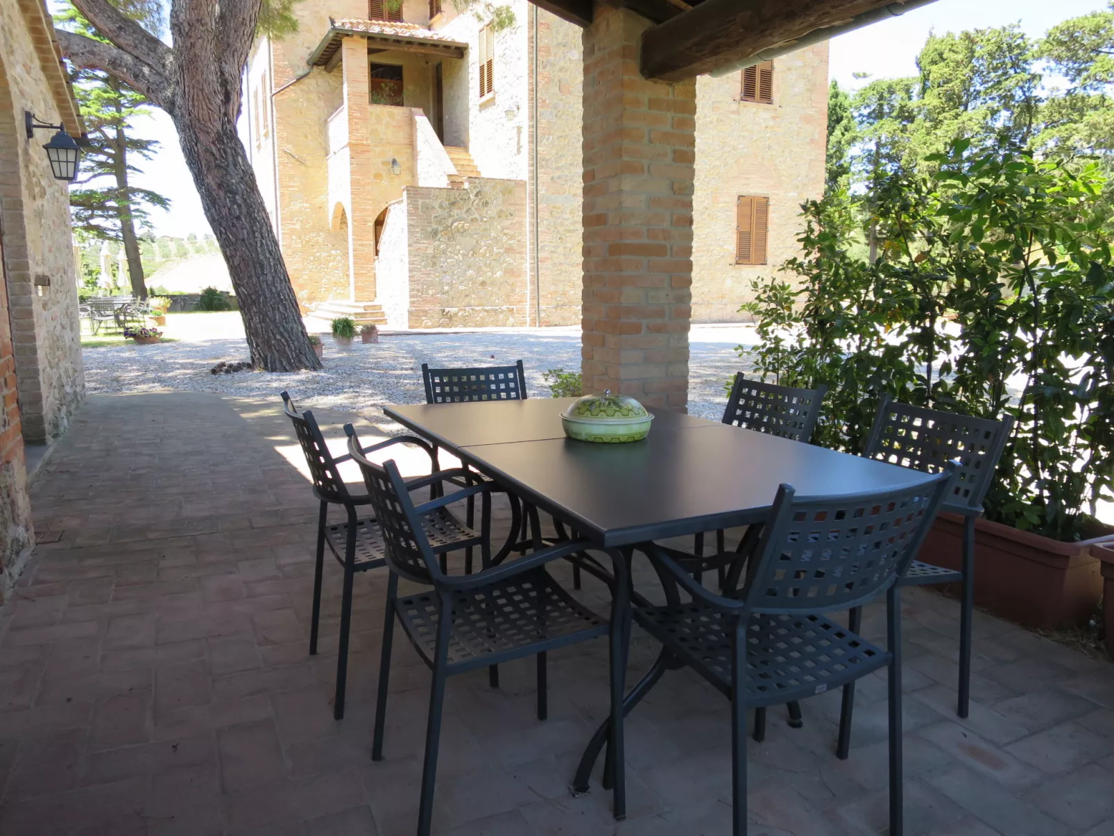 Villa Caggio-Outside
