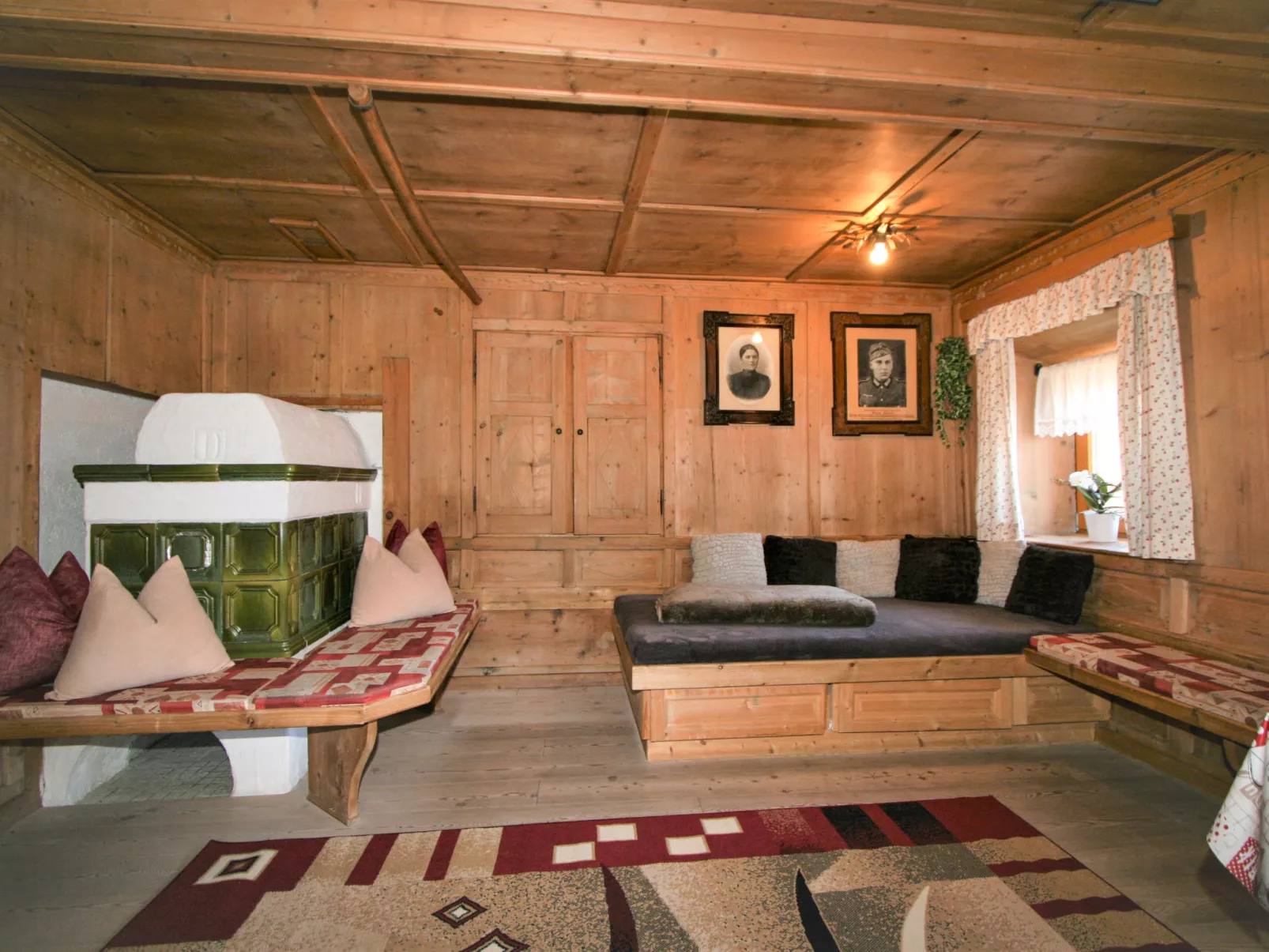 Lamplberg-Inside