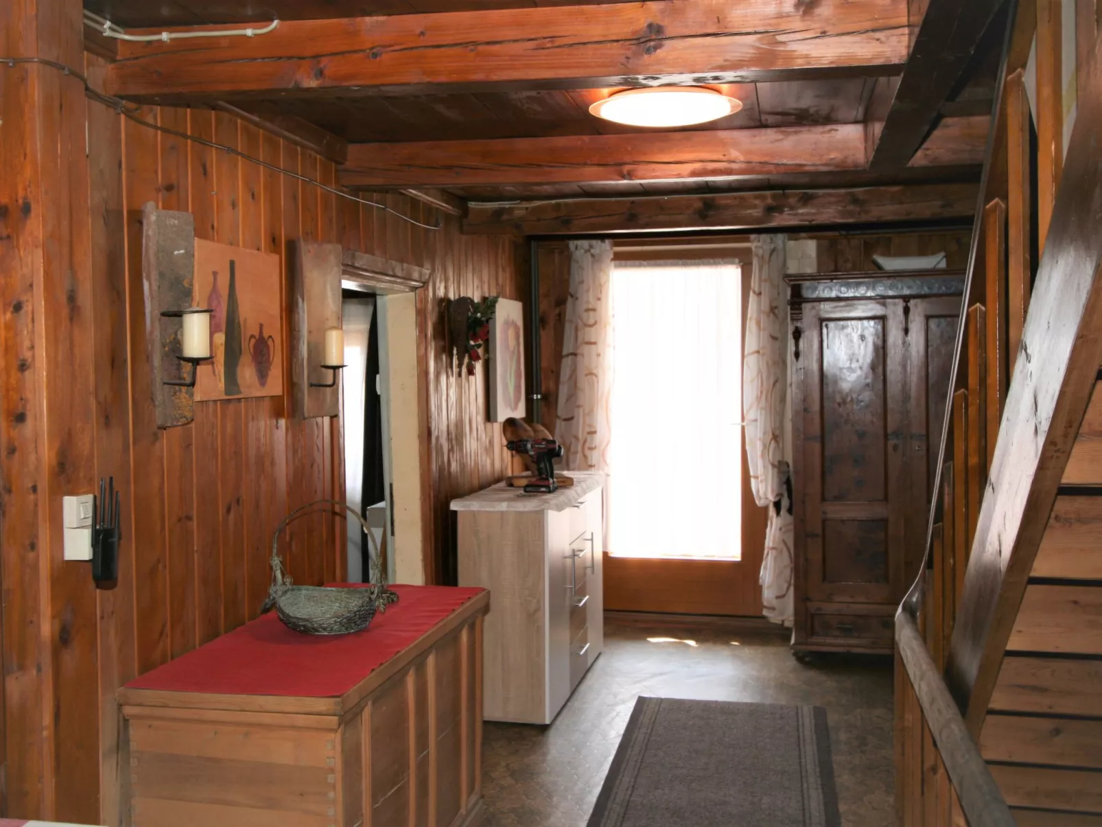 Lamplberg-Inside