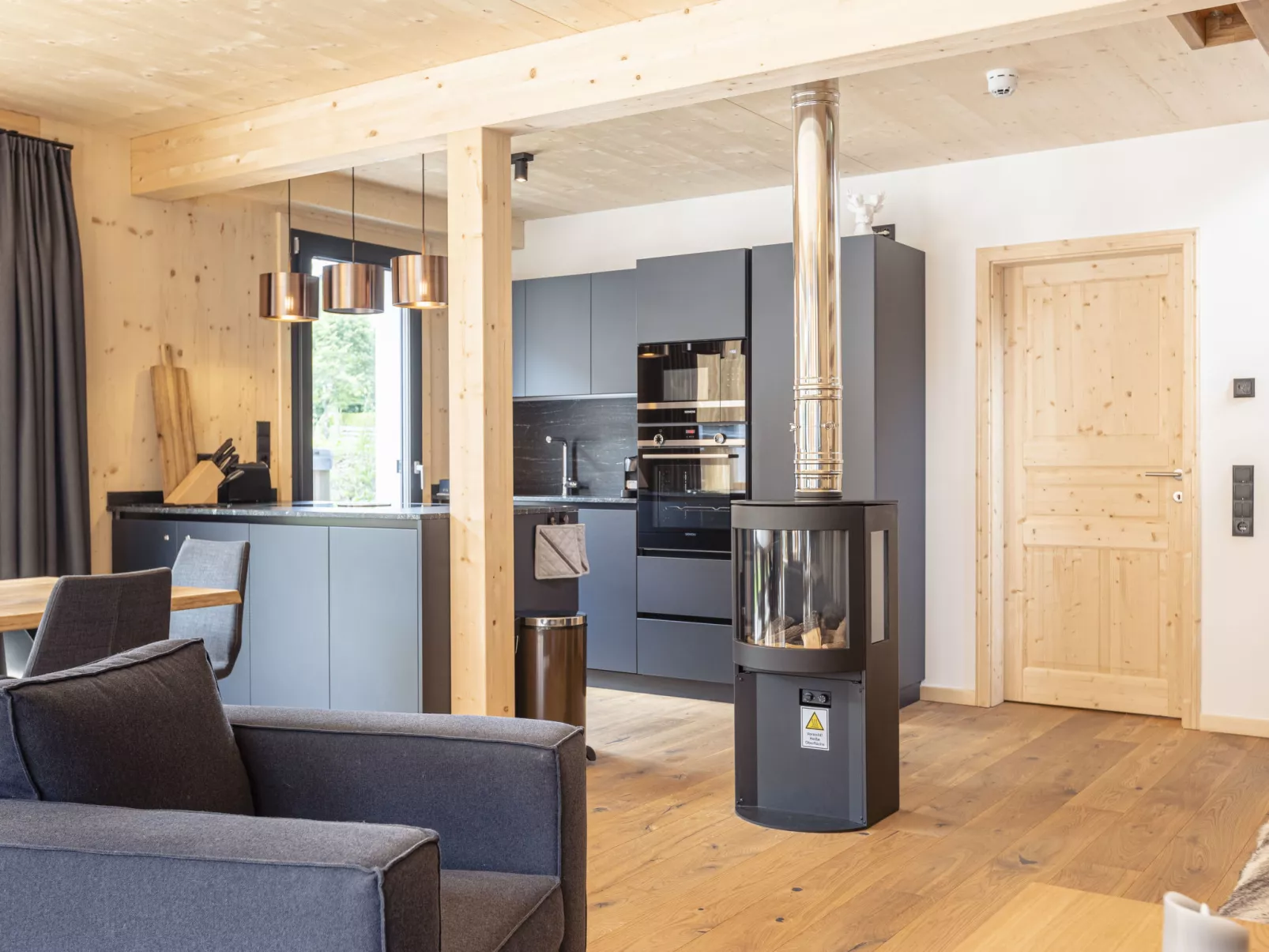 Mit 4 Schlafzimmern mit Sauna & Kamin-Inside