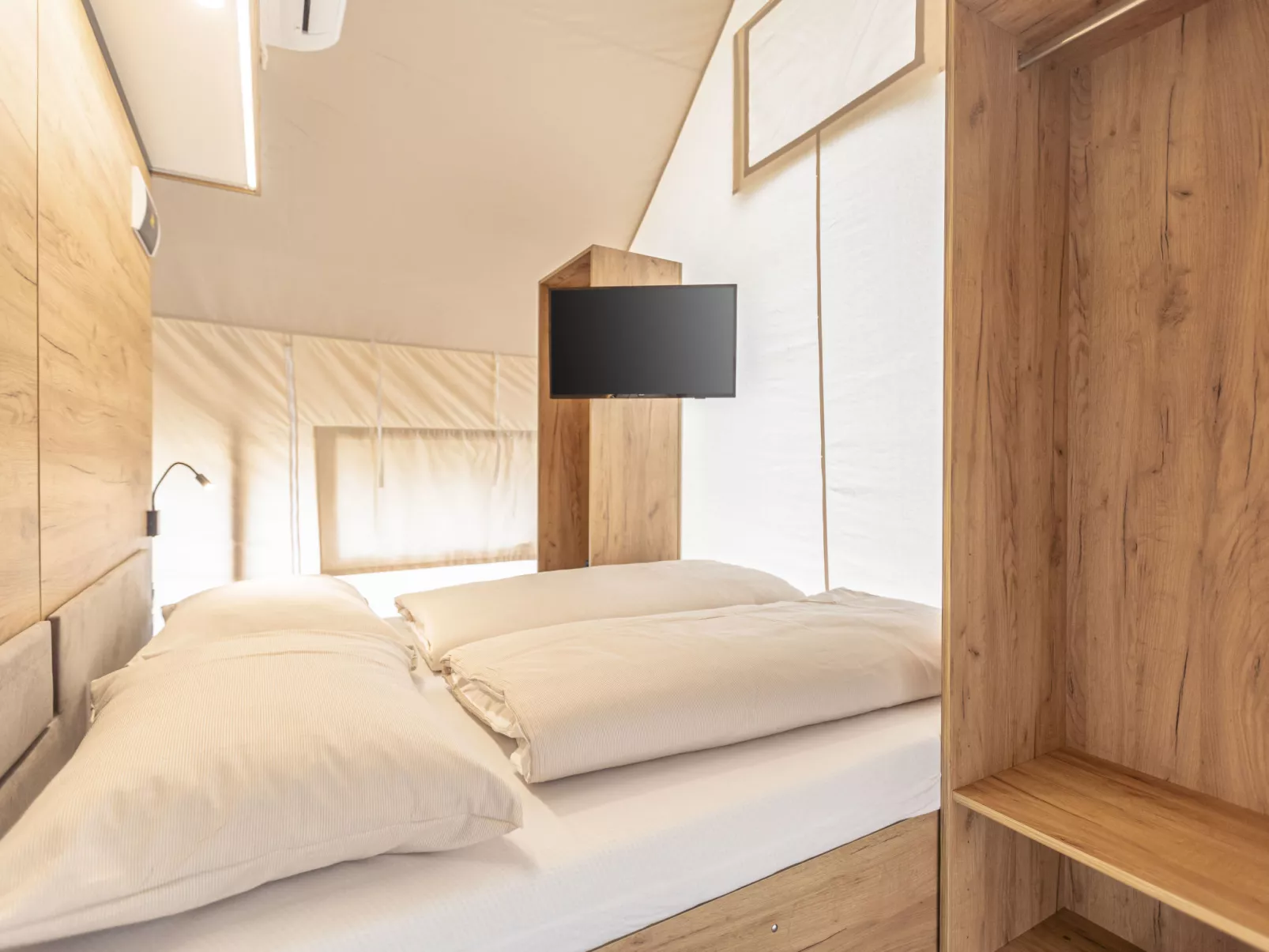 Luxuszelt Safari für 4 Personen-Inside