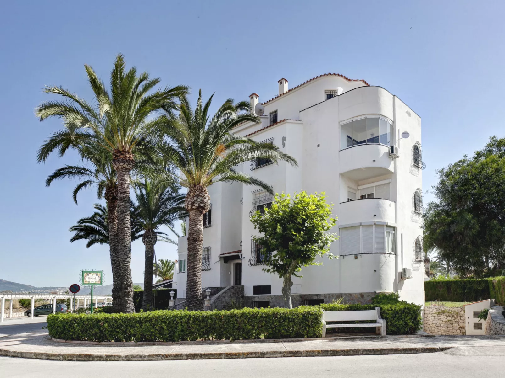 Residencia El Palmar-Outside