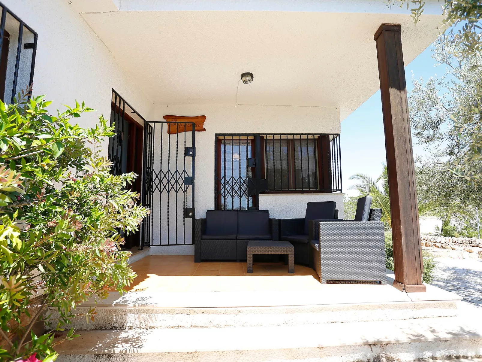 El Rinconcito-Outside