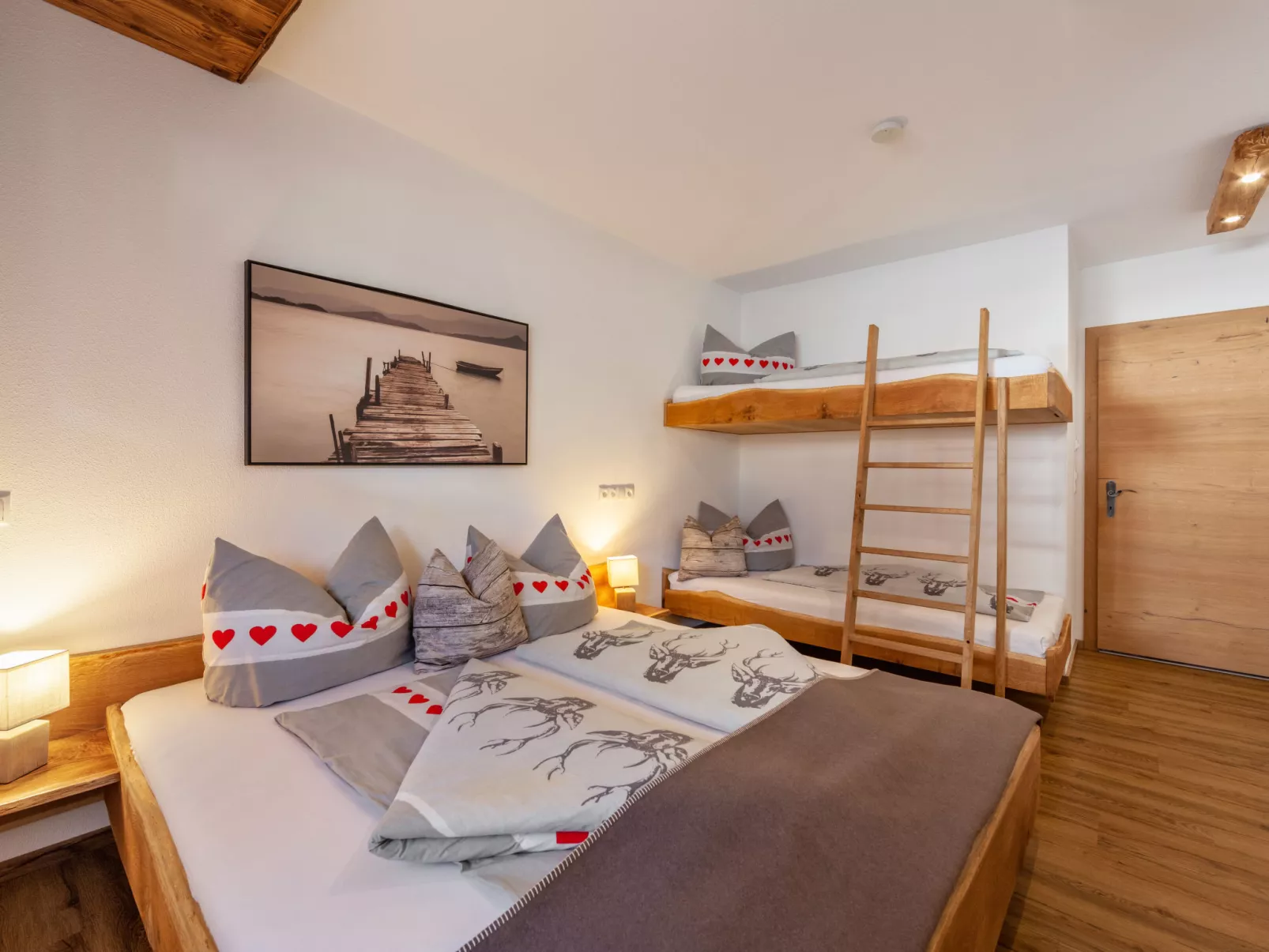 Chalet Modern Life-Inside