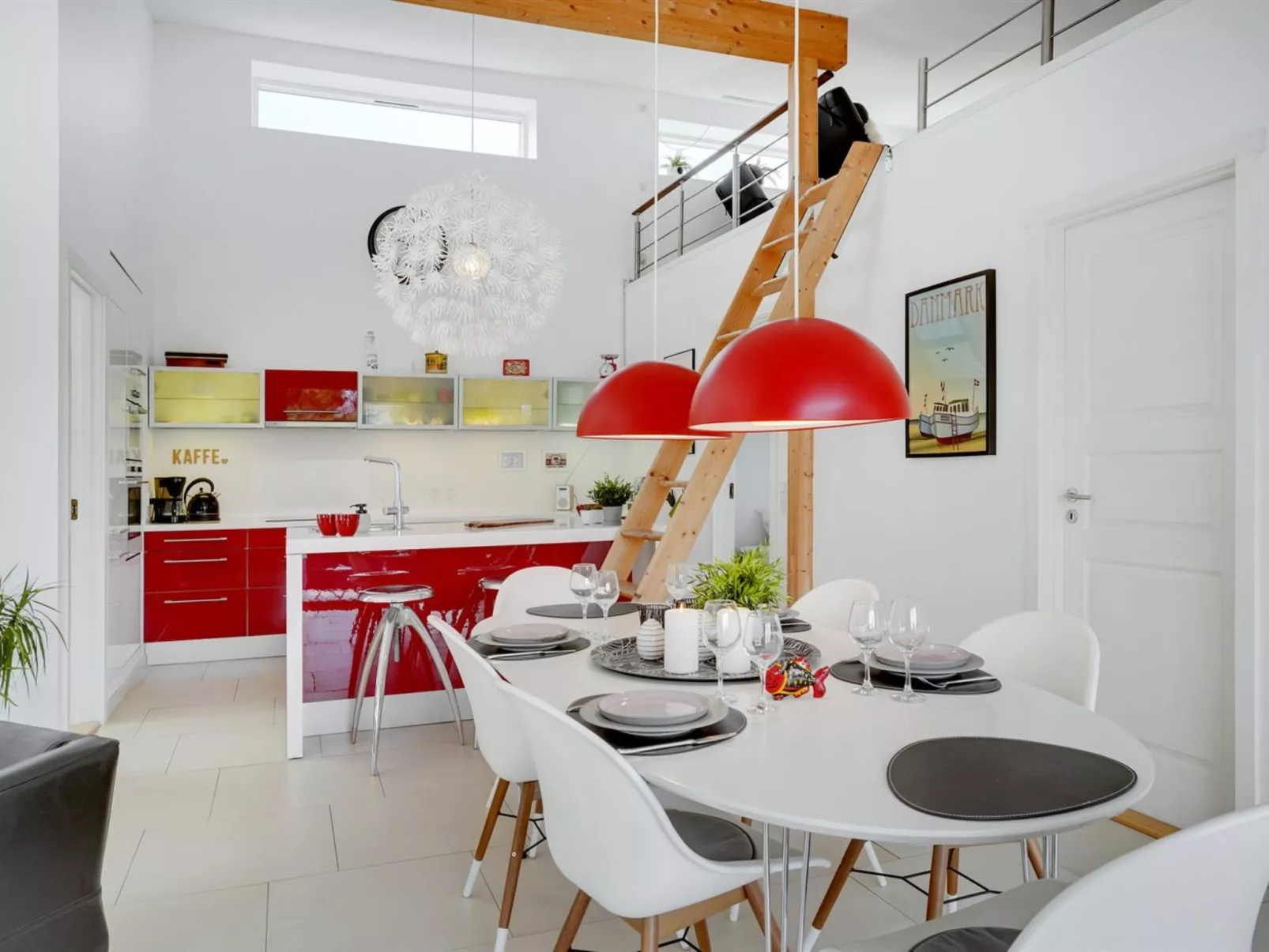 "Biorn" - 70m from the sea-Drinnen