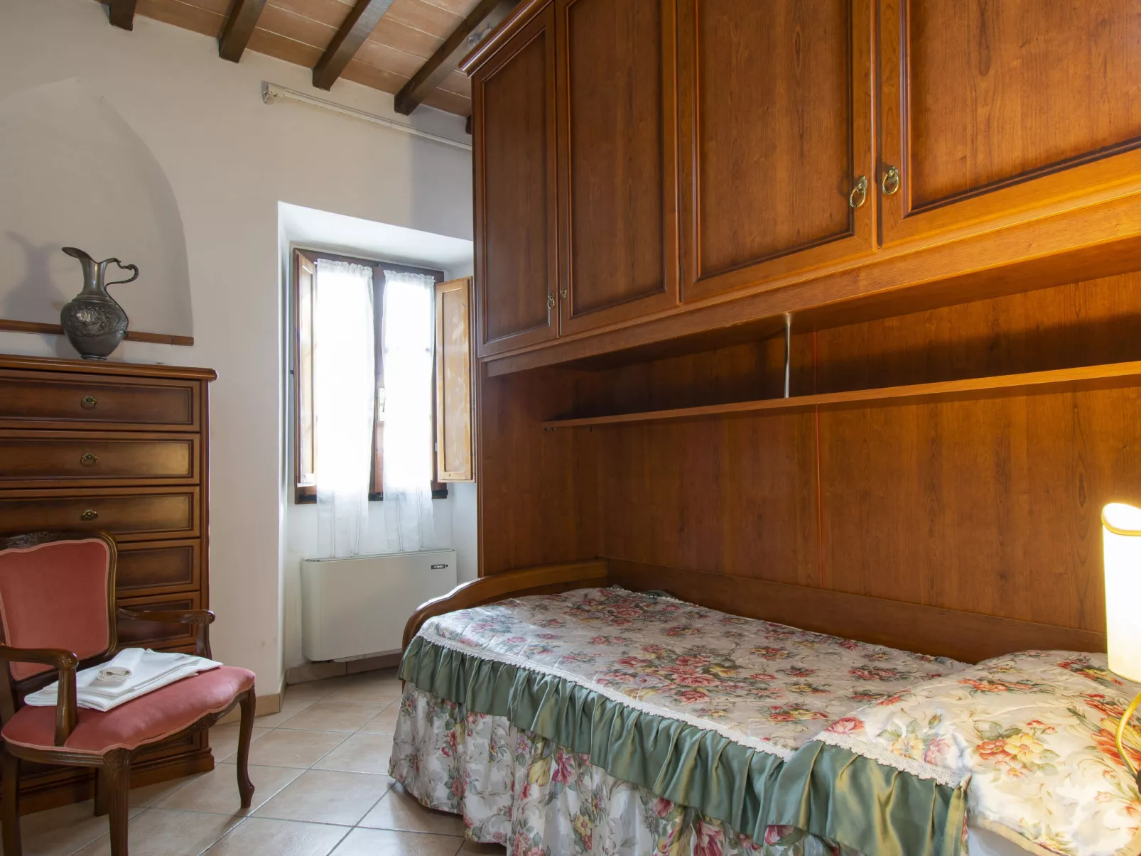 Belvedere (CET122)-Inside