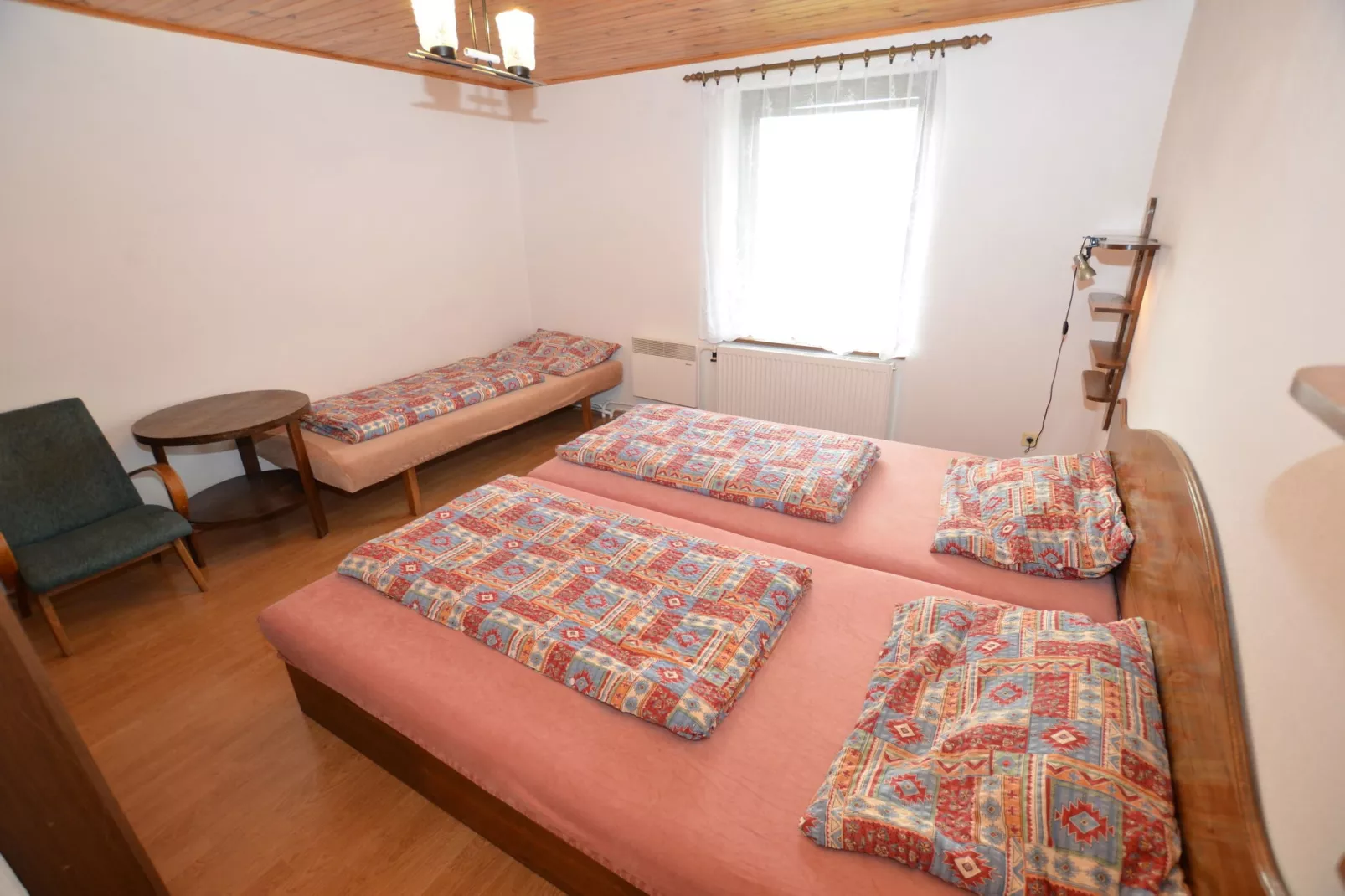 Japach-Bedroom