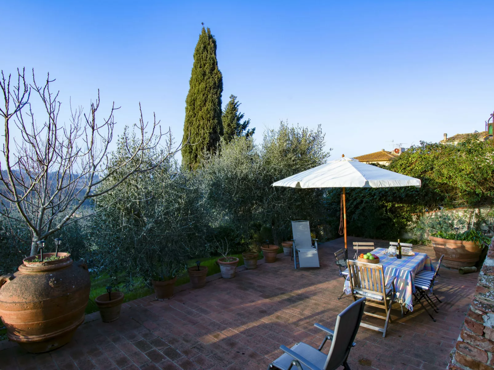 Torre di Meo-Outside