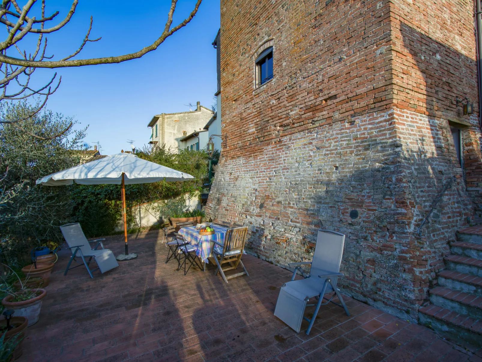 Torre di Meo-Outside