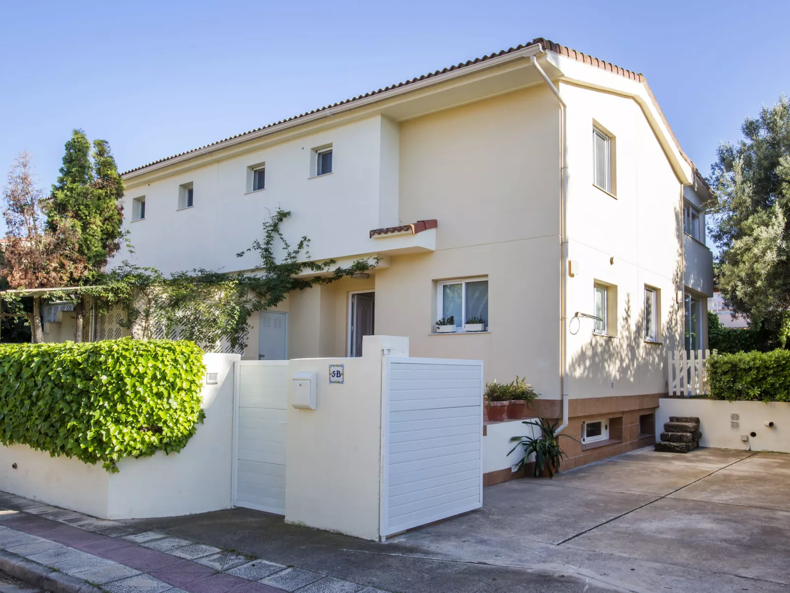 Casa Mirlo-Outside