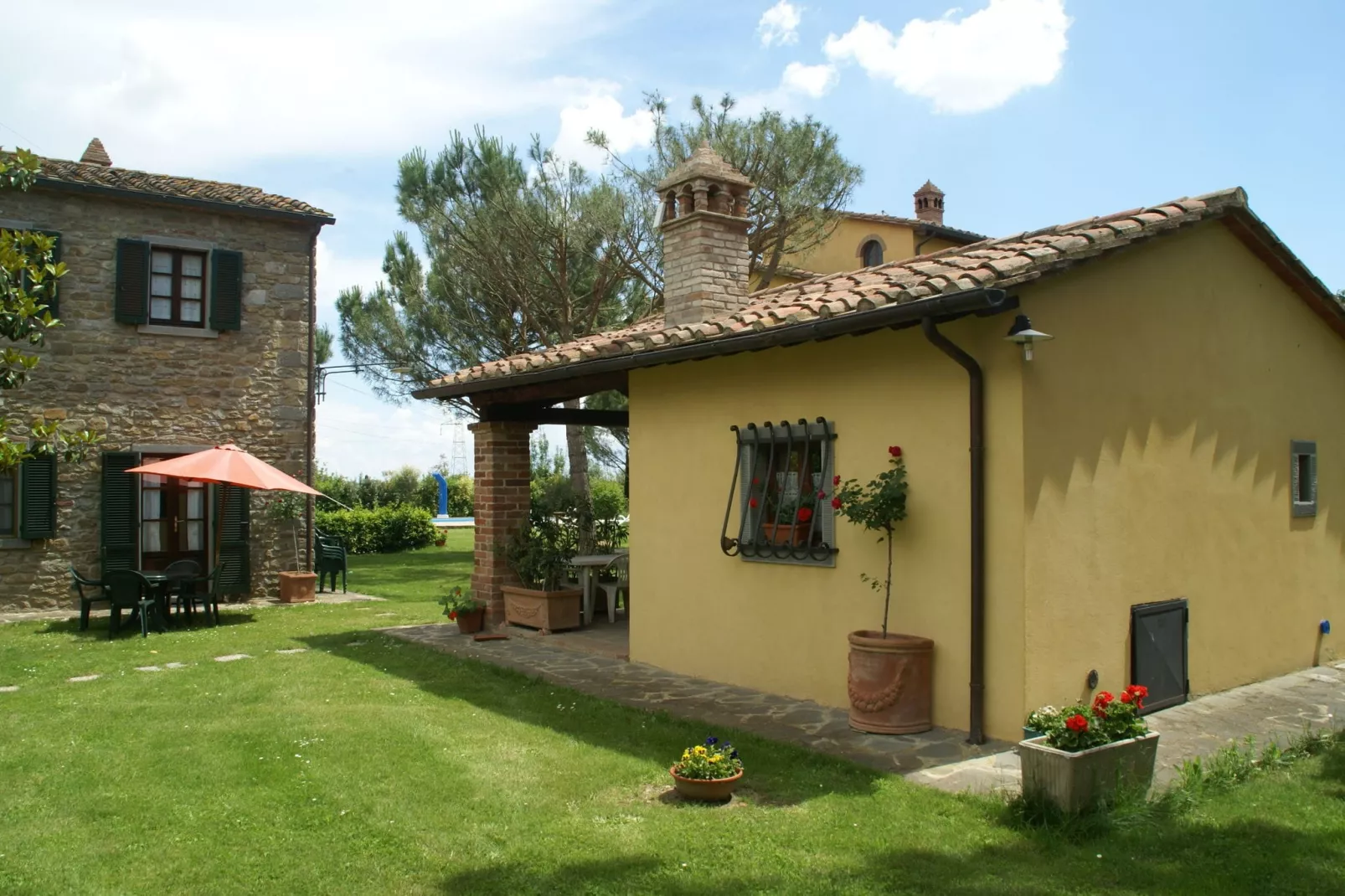 Chalet-Exterior summer