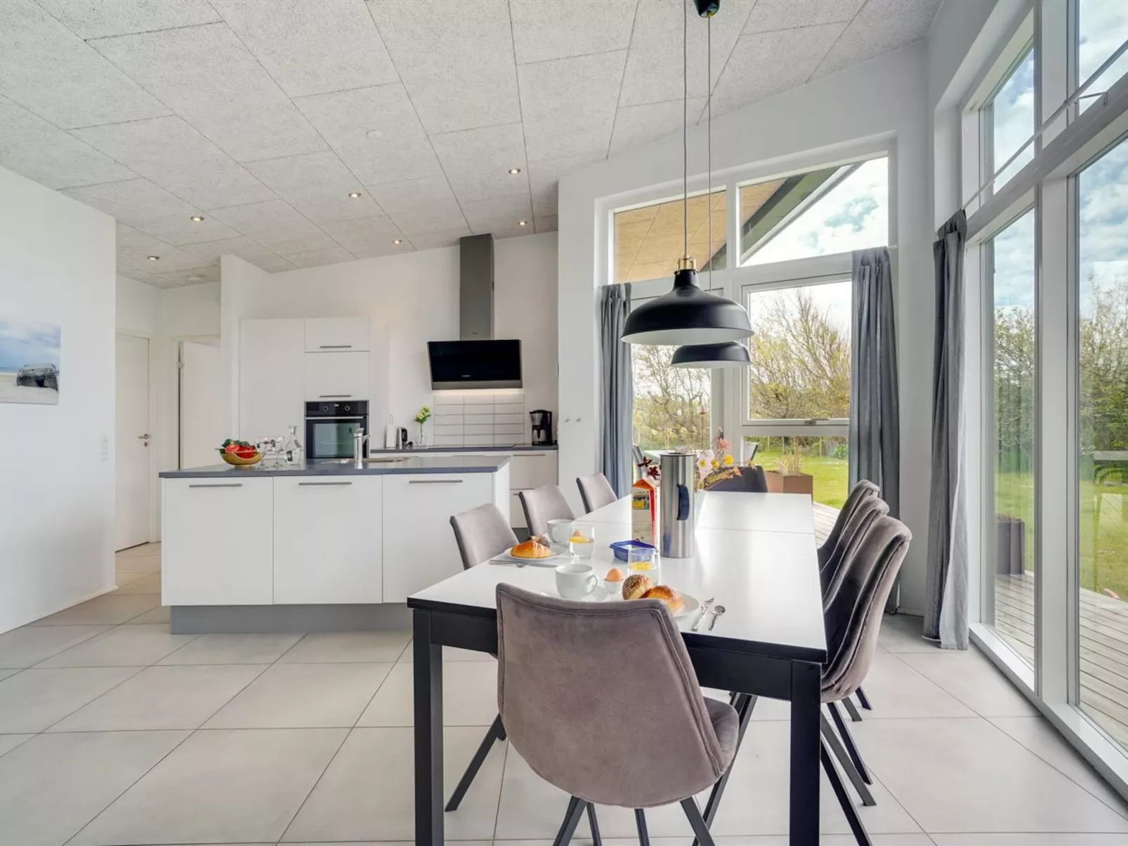 "Dietke" - 650m from the sea-Inside