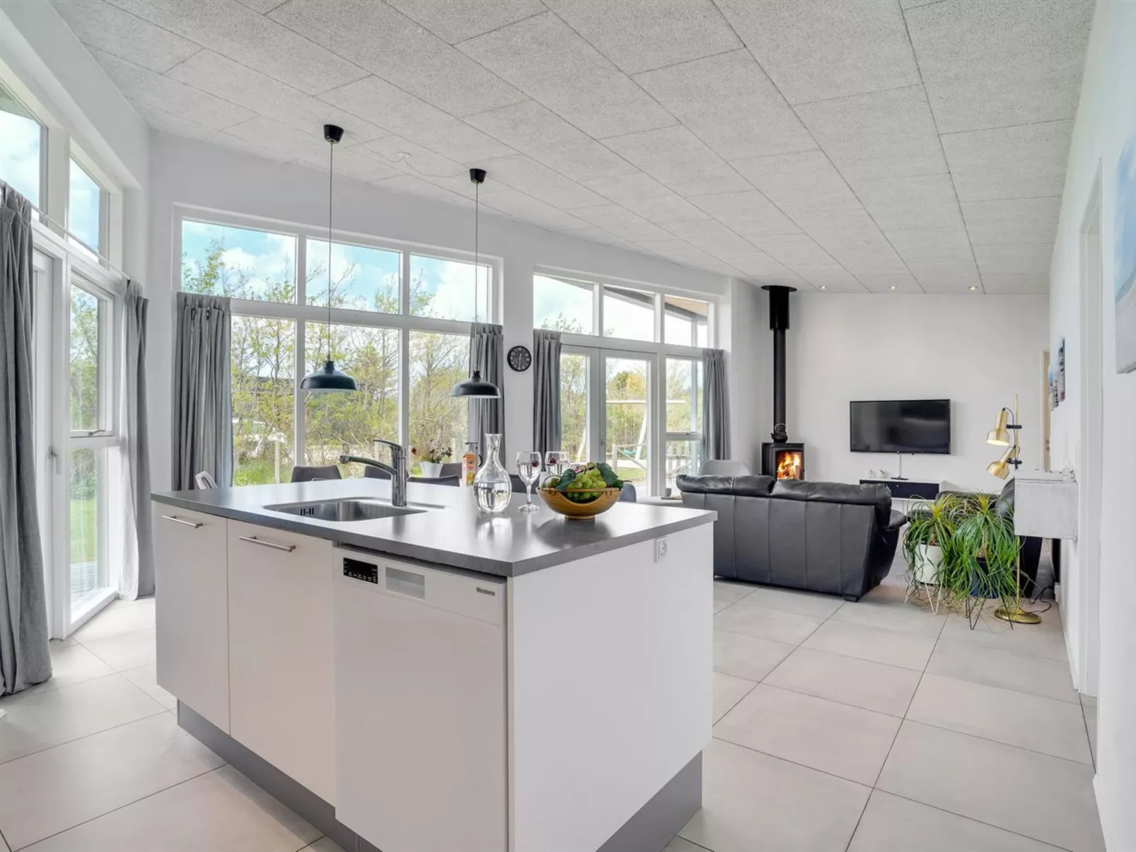 "Dietke" - 650m from the sea-Inside