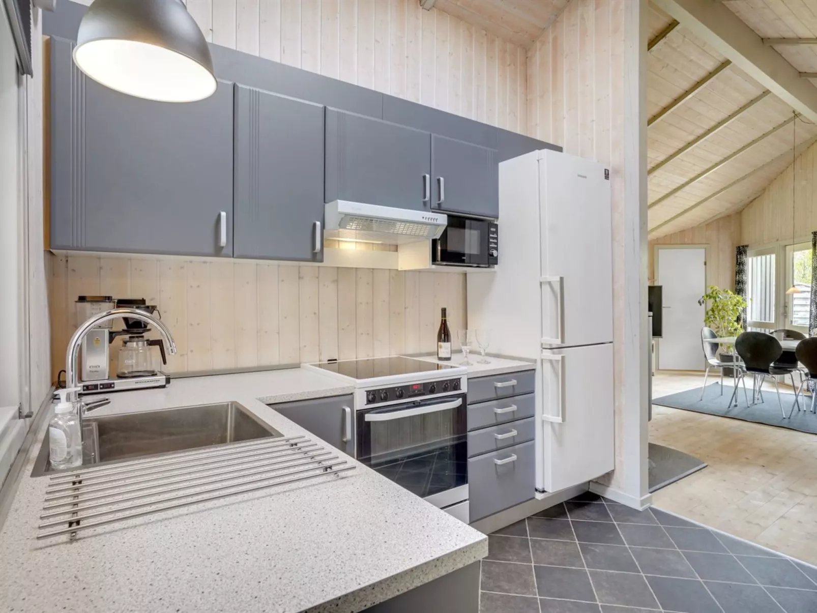 "Hithin" - 800m from the sea-Inside