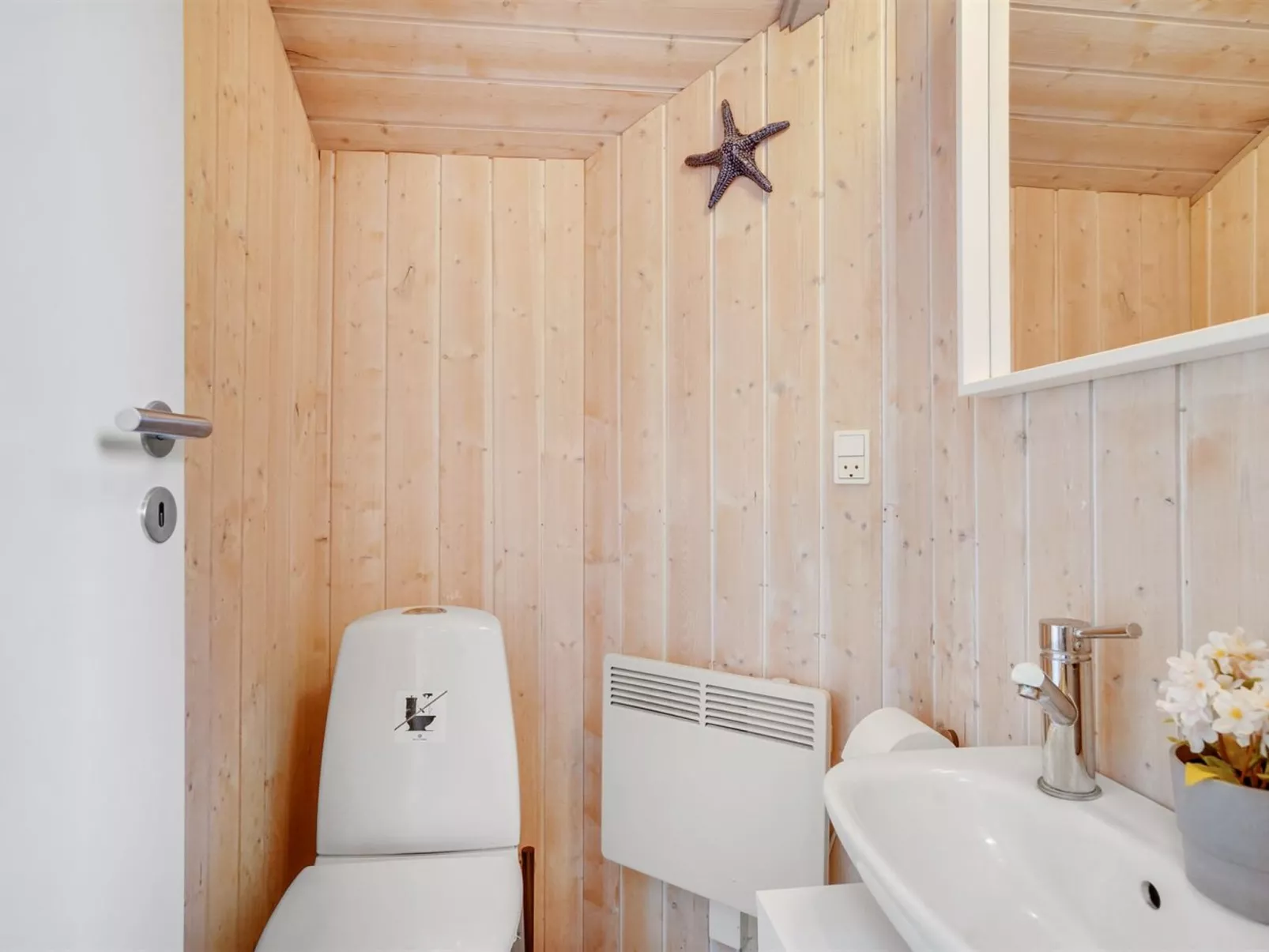"Hithin" - 800m from the sea-Inside