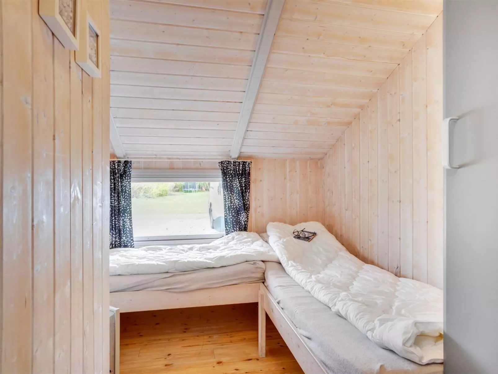 "Hithin" - 800m from the sea-Inside