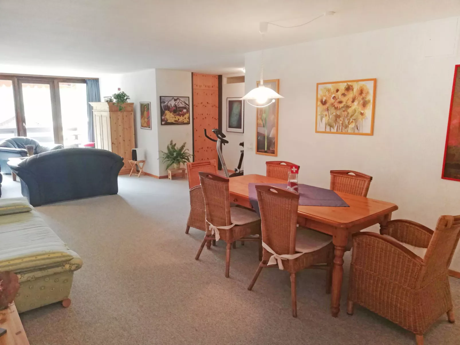 Apt B 032-Inside