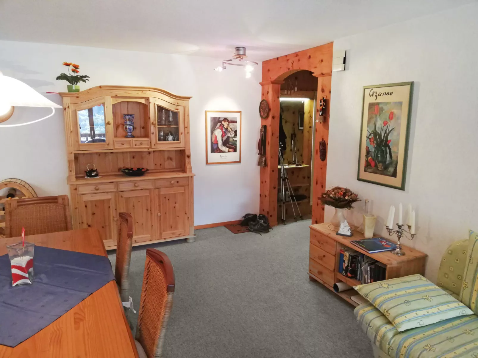 Apt B 032-Inside